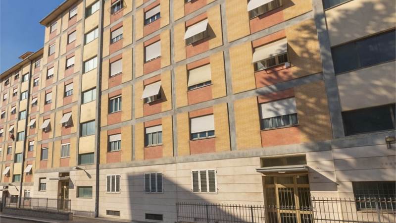 TRILOCALE IN BUONO STATO A POCHI PASSI DALLA METRO